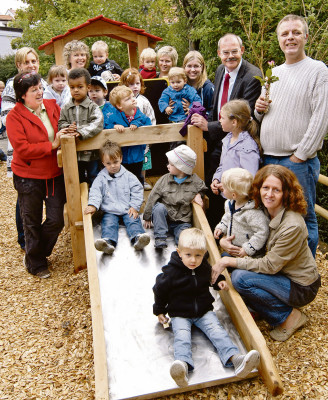 Neues Spielgerät für Kindergarten Am See - Region - Nürtinger Zeitung