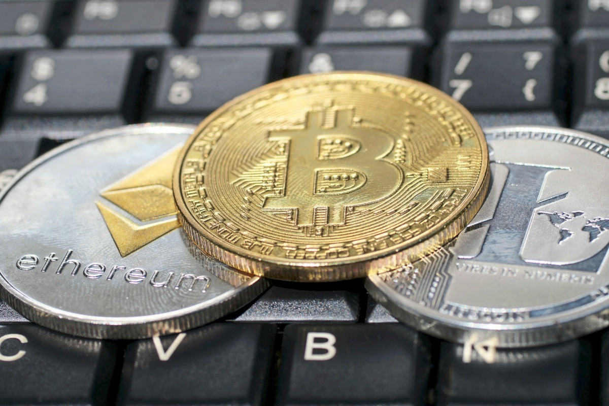 Jungunternehmer aus Neckartailfingen lotsen durch die Welt von Bitcoins -  Neckartailfingen - Nürtinger Zeitung - ntz.de