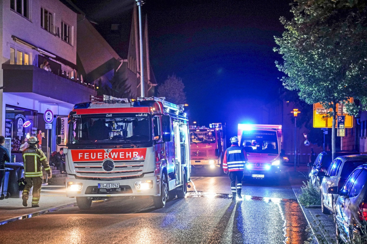 Brennendes Auto In Tiefgarage In Esslingen - Esslingen - Nürtinger ...