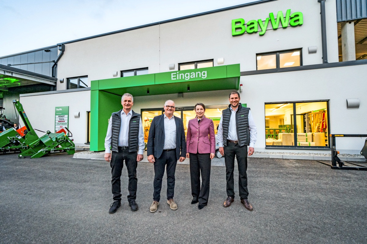 Baywa feiert neuen Standort in Nürtingen mit Kunden und Zulieferer