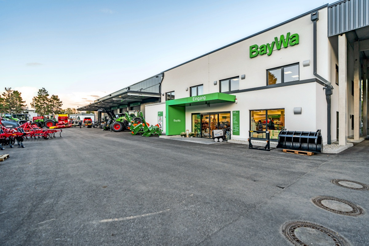 Baywa feiert neuen Standort in Nürtingen mit Kunden und Zulieferer