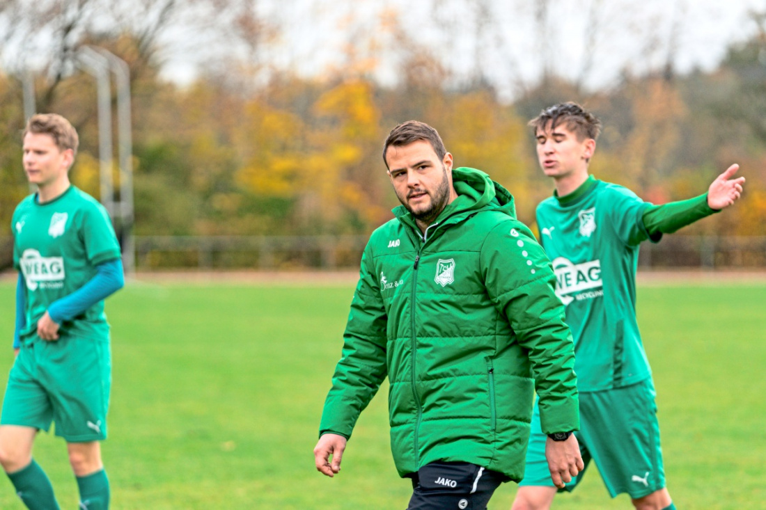 Marcus Bingel Warnt Vor Schlusslicht SC Altbach - Fußball - Nürtinger ...