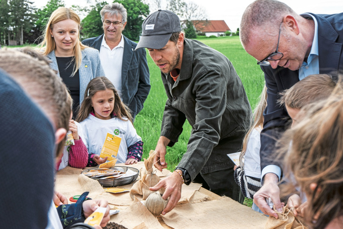 What was Formula 1 World Champion Sebastian Vettel doing in Beuren?