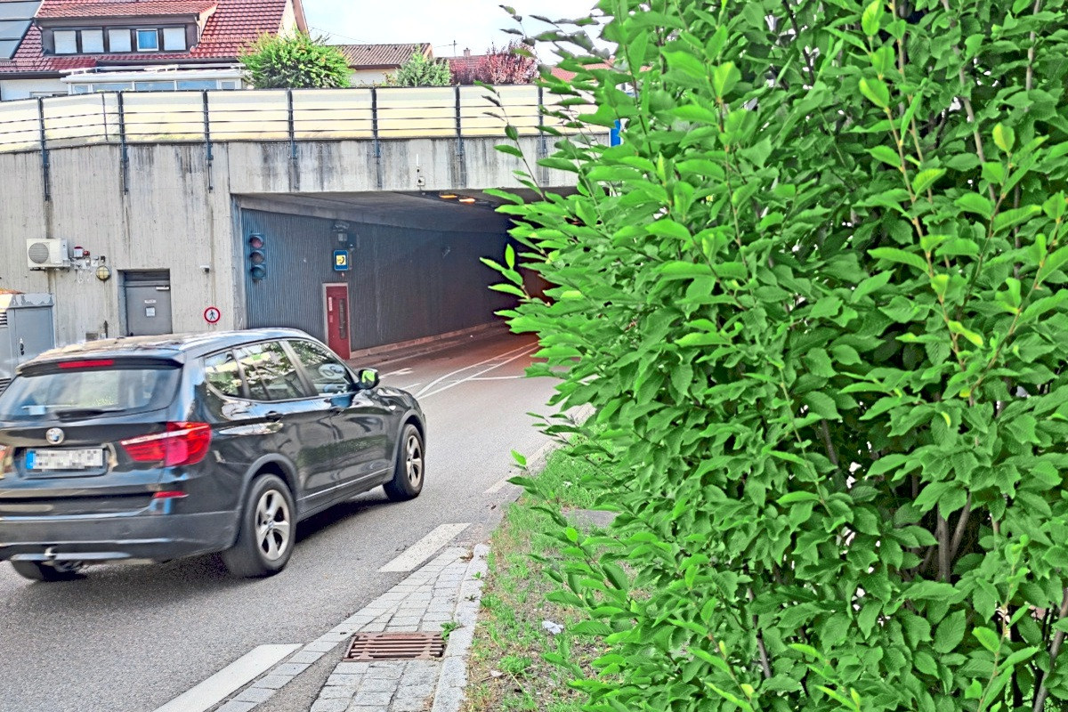 Wartungsarbeiten im Tunnel Beuren