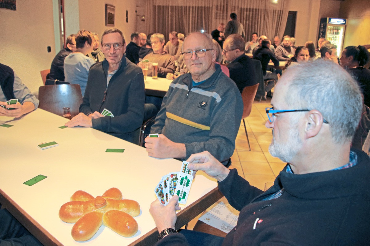 During the Sterngaigeln festival in Bempflingen, the village is in a state ...