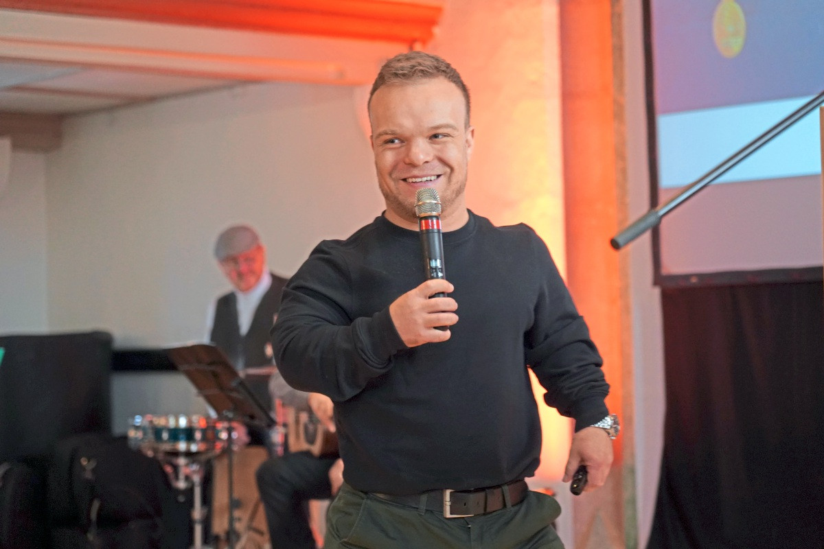 Paralympic champion Niko Kappel calls for more courage to change in ...