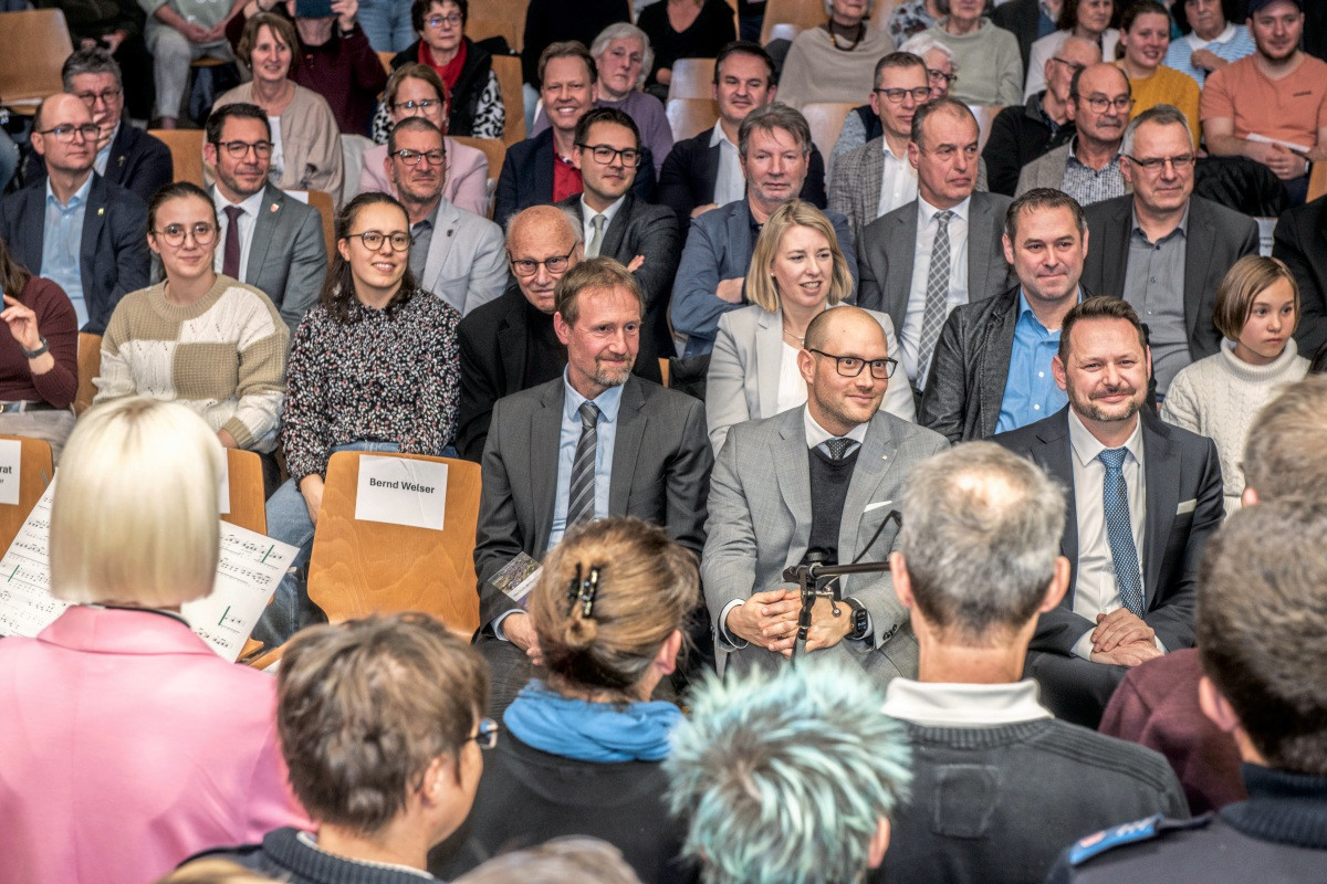 Change of Mayor in Bempflingen before a large crowd