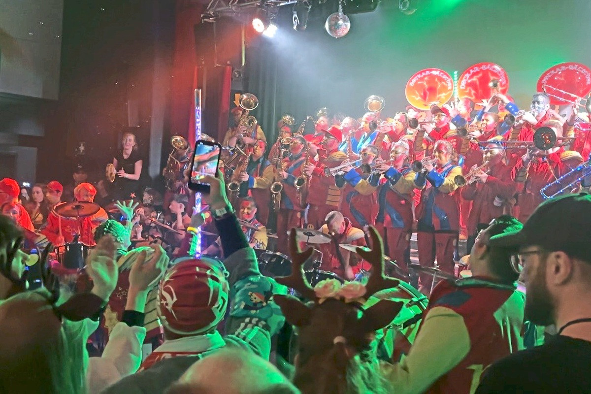 Bei der Dolfenger Fasnet in Neckartailfingen steppte der Bär