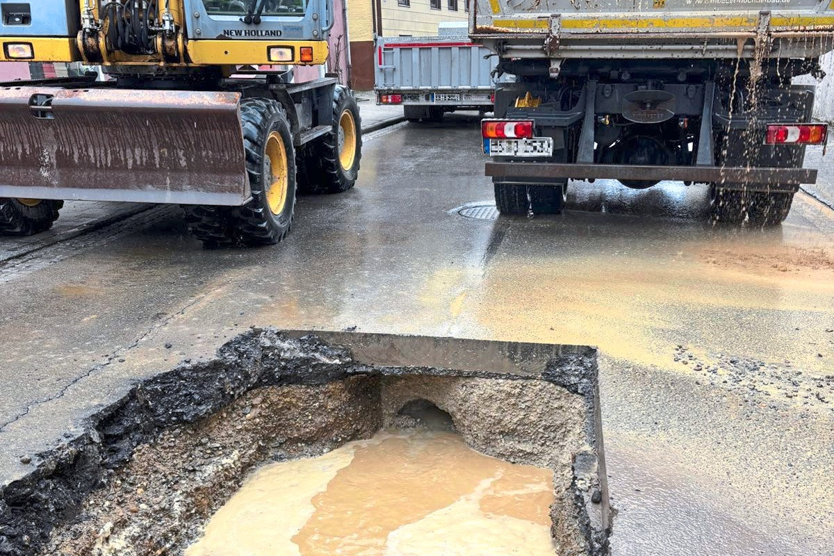 Wasserrohrbruch in Neckartailfingen: Nürtinger Straße über Wochenende ...