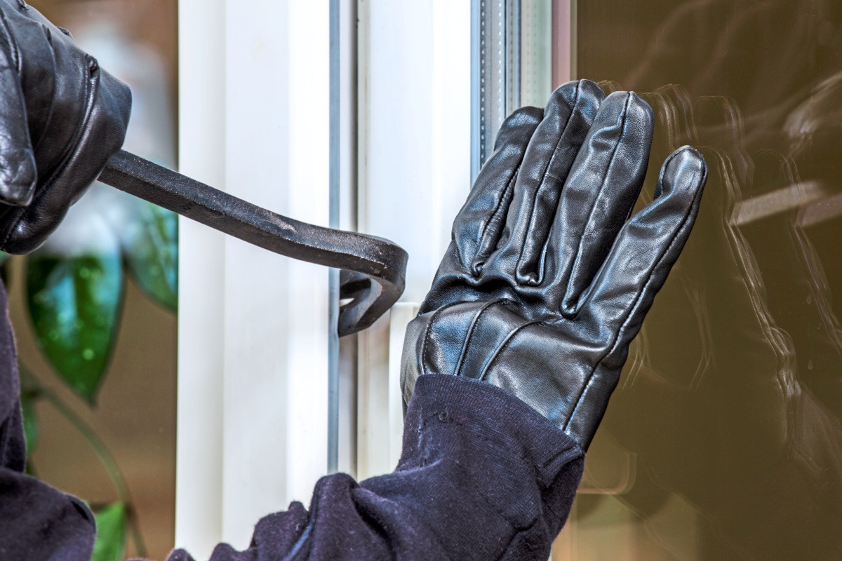 Series of thefts in the Esslingen district: Suddenly a burglar is standing ...