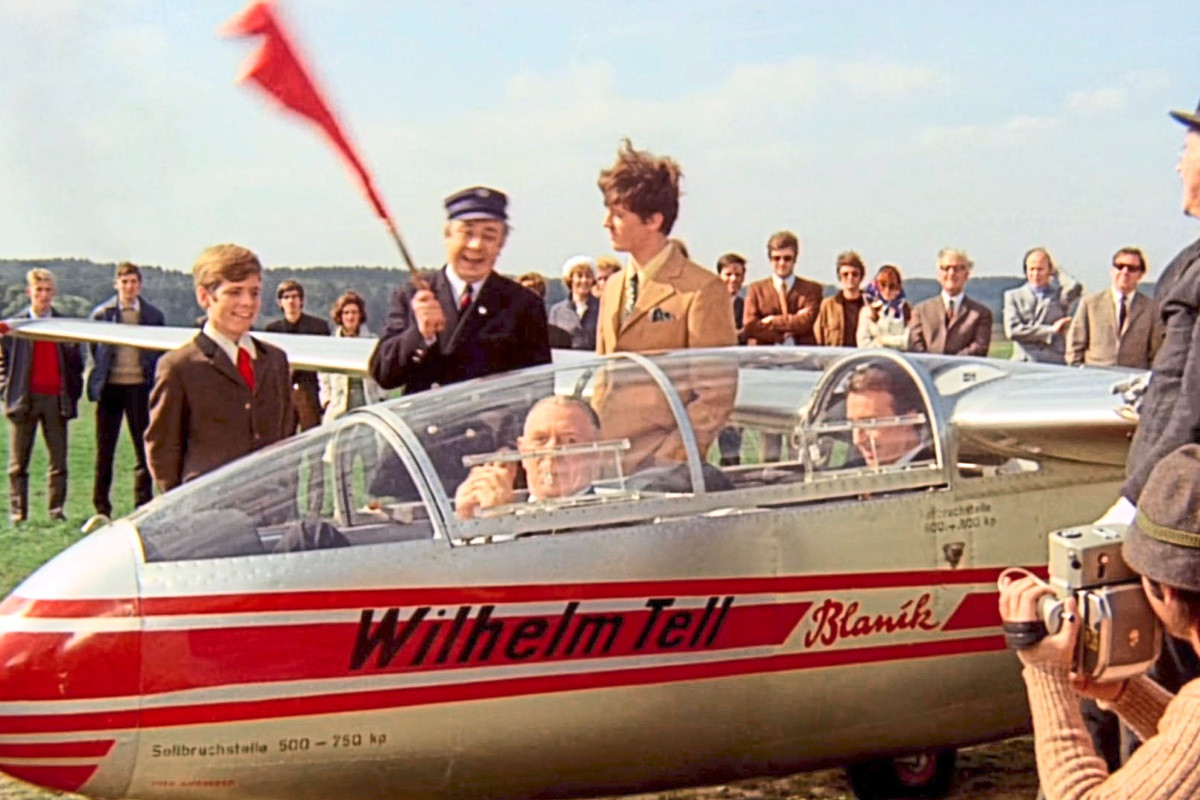 How Peter Alexander and Theo Lingen took to the skies over Nürtingen