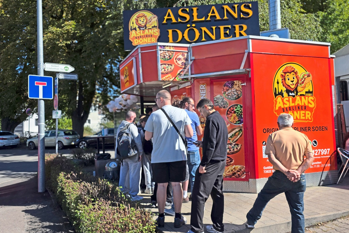 Crowds flocking to Berlin-style döner in Nürtingen