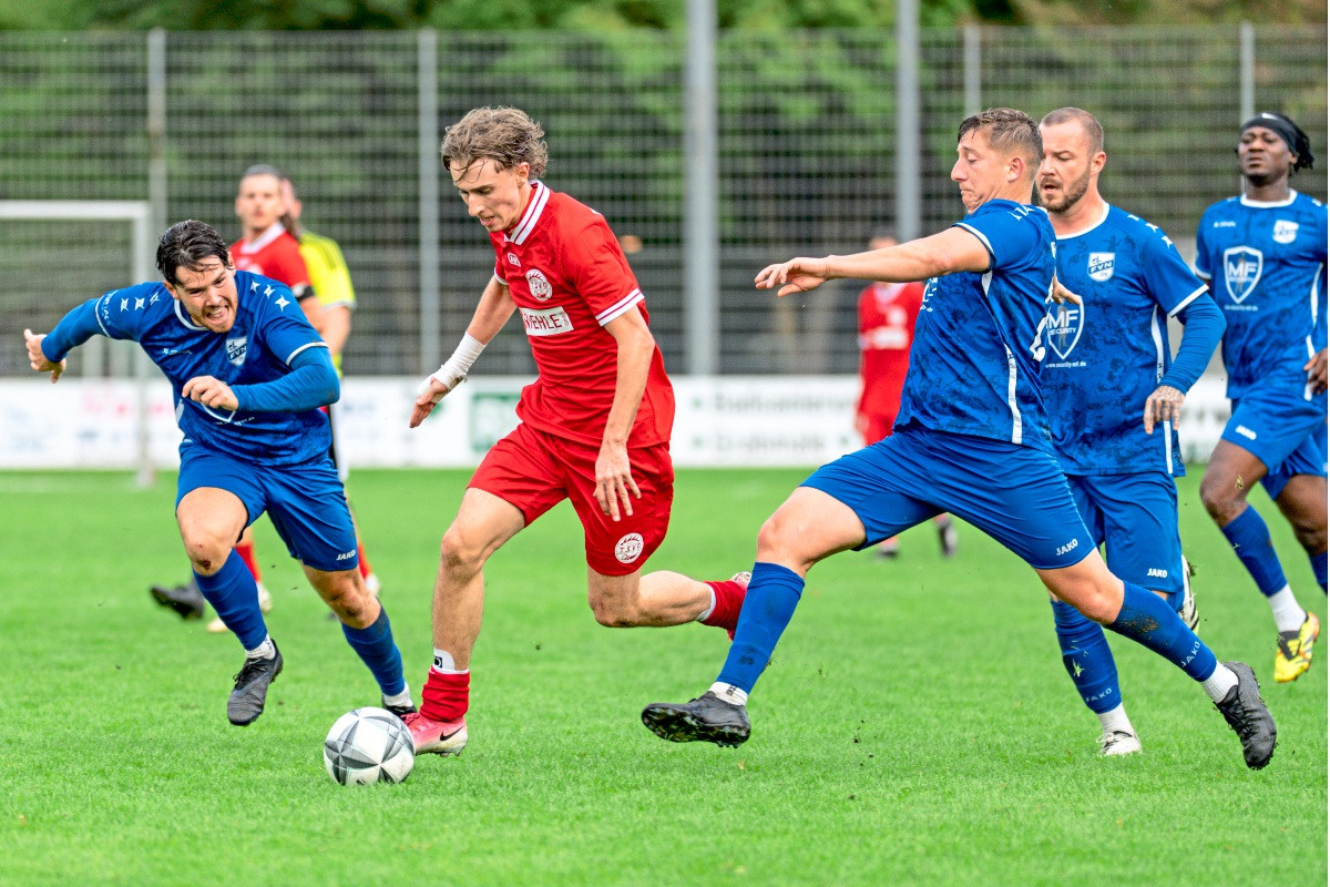 SGEH storms to the top of the table with a resounding victory in Dettingen